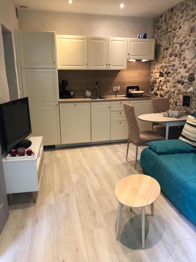 Vieil Antibes, Ravissant 2P Avec Petite Terrasse Apartman Kültér fotó