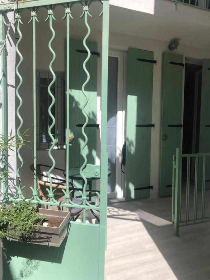 Vieil Antibes, Ravissant 2P Avec Petite Terrasse Apartman Kültér fotó