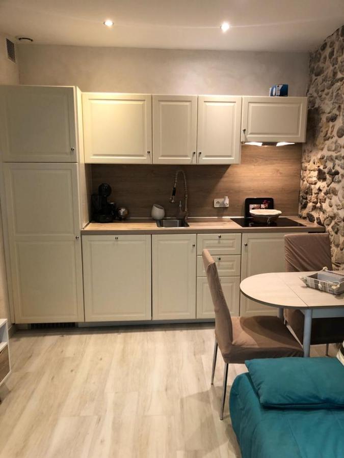 Vieil Antibes, Ravissant 2P Avec Petite Terrasse Apartman Kültér fotó