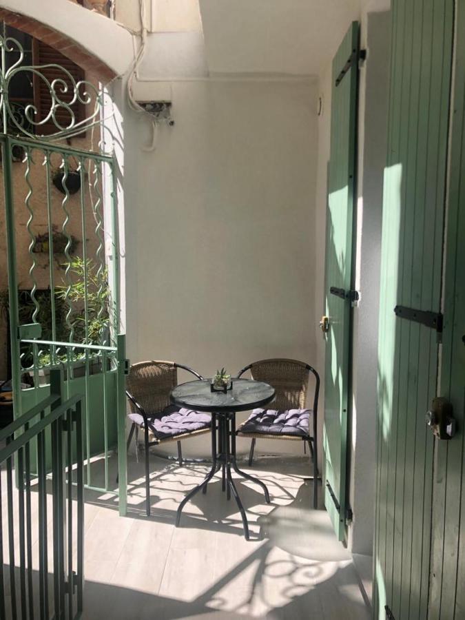 Vieil Antibes, Ravissant 2P Avec Petite Terrasse Apartman Kültér fotó