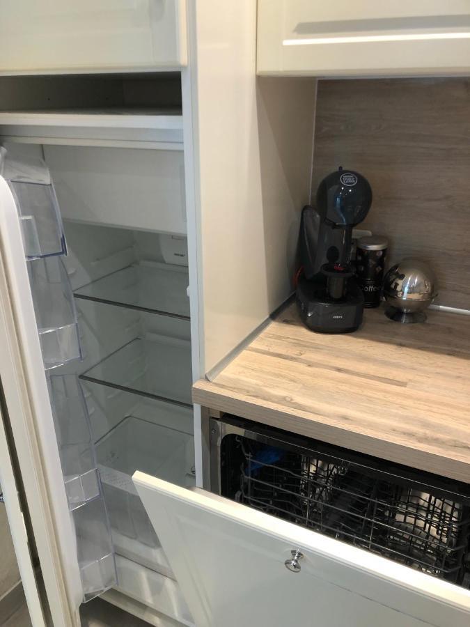 Vieil Antibes, Ravissant 2P Avec Petite Terrasse Apartman Kültér fotó