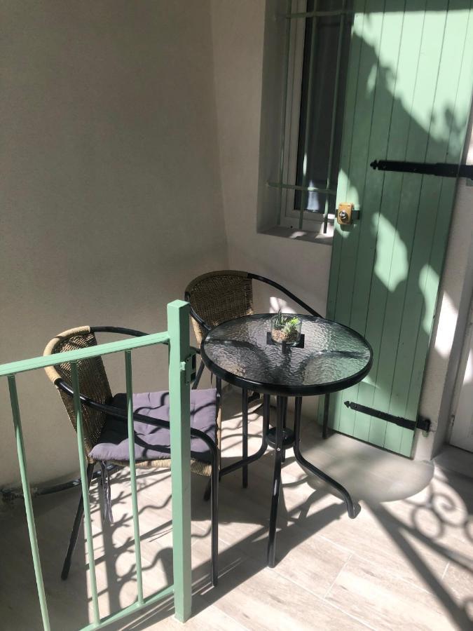 Vieil Antibes, Ravissant 2P Avec Petite Terrasse Apartman Kültér fotó